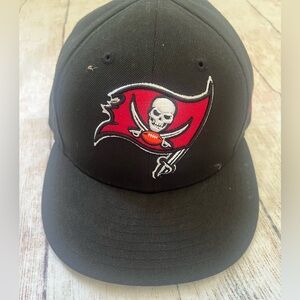 Tampa Bay Buccaneers flat bill hat, size 7